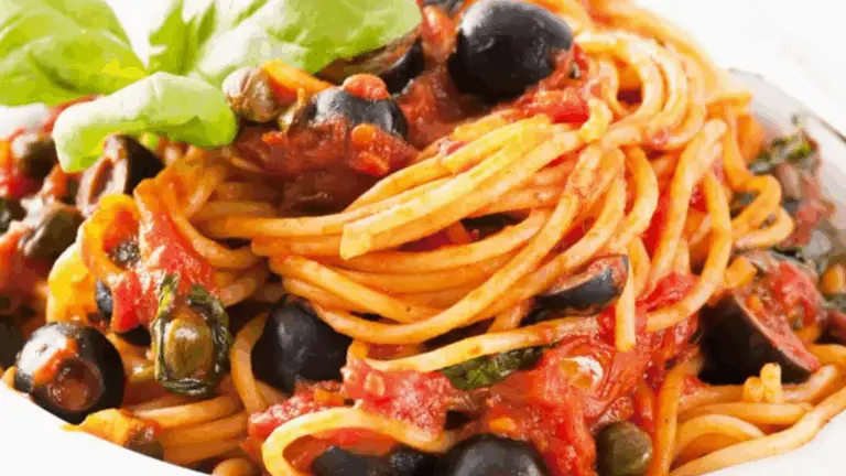 Pasta Puttanesca: Un Piacere Gusto e Tradizione in Ogni Boccone