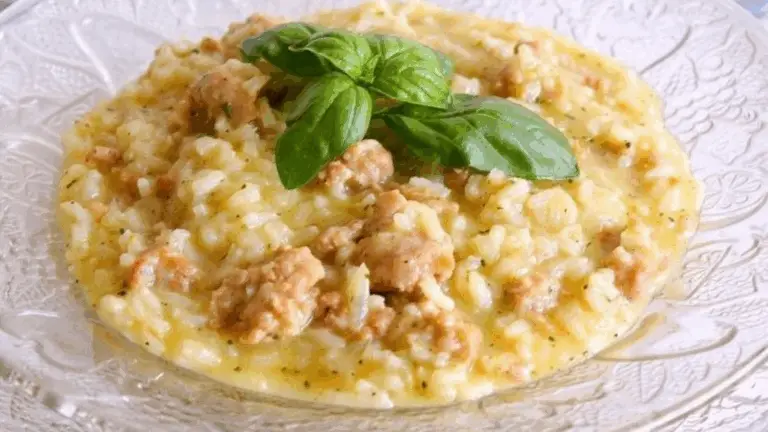 Risotto con Crema di Zucchine e Salsiccia: un Capolavoro Cremoso!