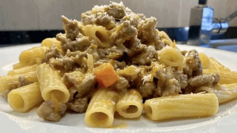 Rigatoni con Zucca, Salsiccia e Provola