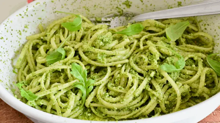 Linguine al Pesto di Pistacchio, Bufala e Pancetta