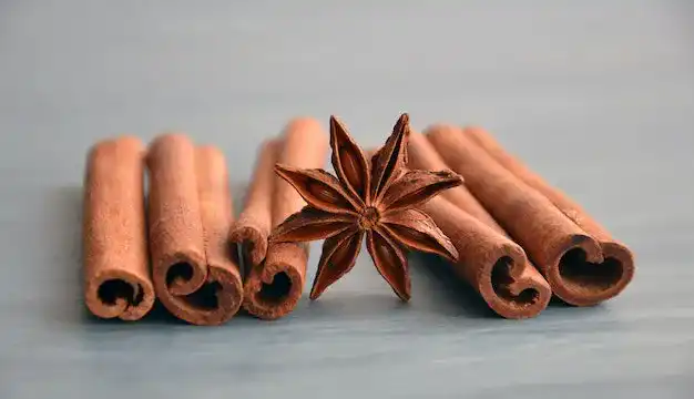 Scopri i poteri del tè mattutino ai chiodi di garofano e alla cannella e trasforma la tua salute! 🌿☕