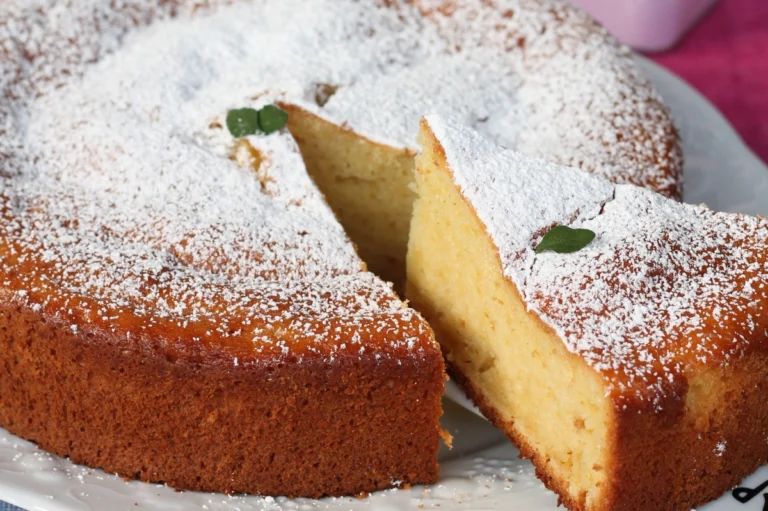 Torta di Yogurt Greco: La Ricetta Soffice e Leggera per Ogni Occasione