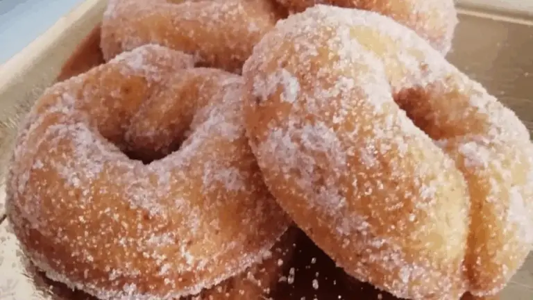 Brioche fritte intrecciate: soffici, golose e irresistibili!