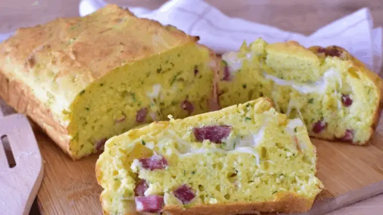 Cake Salato al Prosciutto e Formaggio: soffice, gustoso e perfetto in ogni occasione