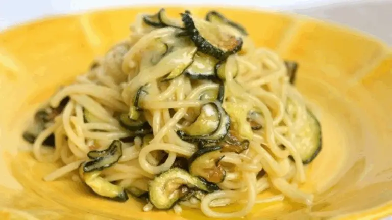 Spaghetti con zucchine e pecorino: semplicità che conquista