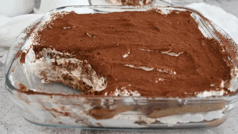 Tiramisù alla Ricotta – Leggero, Goloso e Senza Uova Crude!