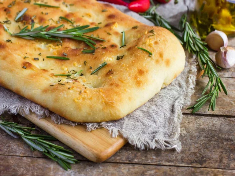 Focaccia Tradizionale Italiana: La Ricetta Perfetta