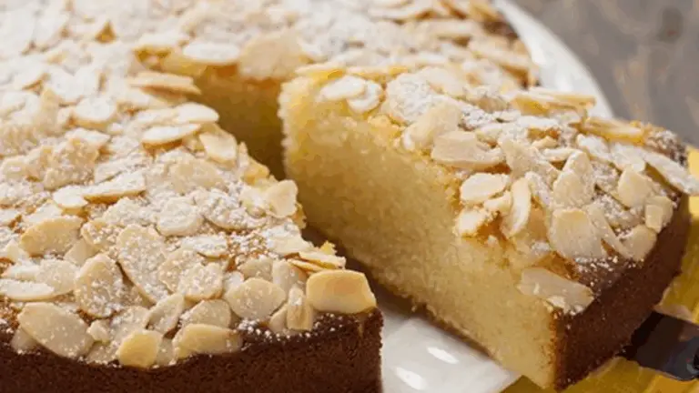 Torta alle Mandorle Senza Farina: soffice, leggera e profumata di limone!