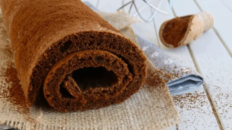 Pasta Biscotto al Cacao: soffice, golosa e perfetta per rotoli irresistibili!
