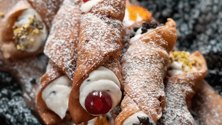 Cannoli Siciliani Fatti in Casa: Più Buoni della Pasticceria!