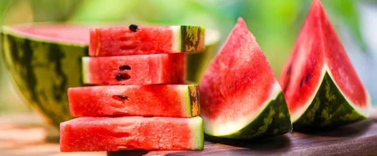 Scopri i benefici per la salute dell’anguria: uno sguardo approfondito ai motivi per cui questo frutto merita un posto nella tua dieta