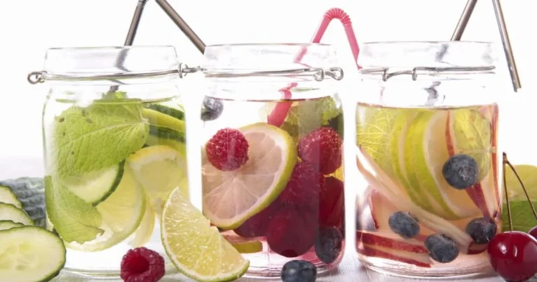 4 Ricette di Succhi Detox per una Pelle Radiosa e un Corpo in Salute