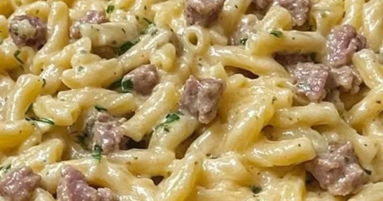 Caserecce con Salsiccia, Zucchine e Philadelphia: La Ricetta Cremosa che Sorprende Tutti