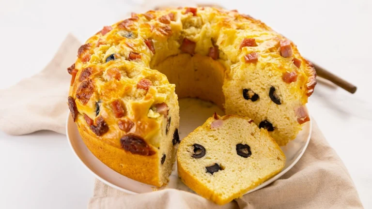 Ciambella Salata Alta e Soffice – Ricetta Itally Perfetta per Antipasti e Buffet