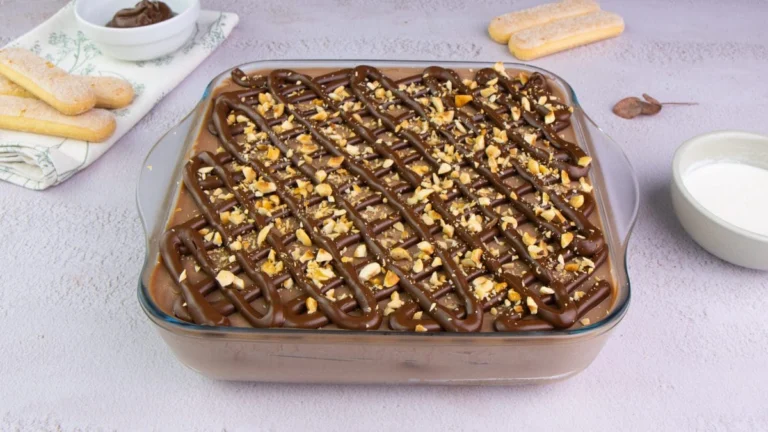 Tiramisù alla Crema di Nocciole: La Ricetta Facile e Golosa