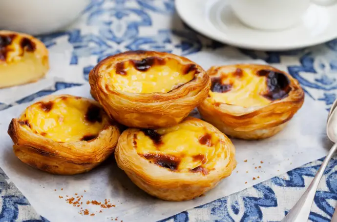 Pasteis de Nata: il dolce portoghese che unisce croccantezza e crema vellutata