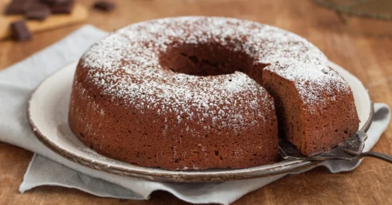 Ciambella Cioccolatosa: la Ricetta Soffice e Golosa