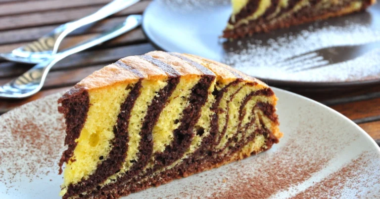 Torta Zebrata: Un Dolce Soffice e Colorato per Ogni Occasione