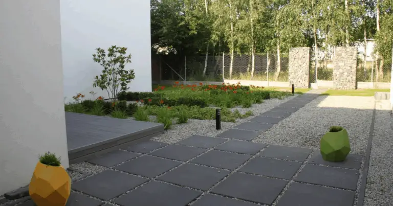 Trasformazione straordinaria del giardino: da incuria a rifugio lussureggiante