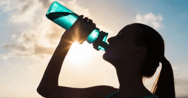 Perché il tuo corpo ha bisogno di acqua: Guida completa all’idratazione ottimale