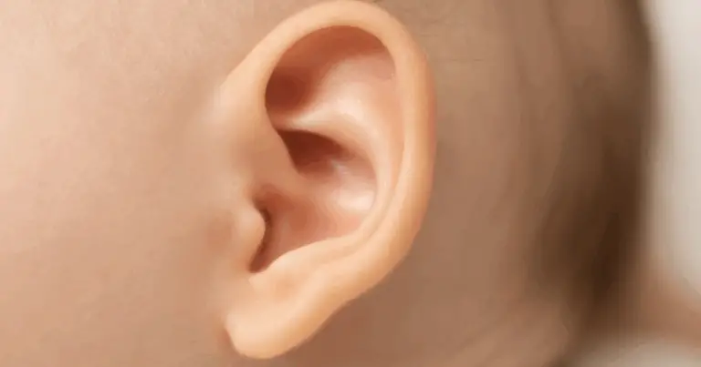 Riflessologia Auricolare: Guida Completa per Stimolare il Microcosmo dell’Orecchio