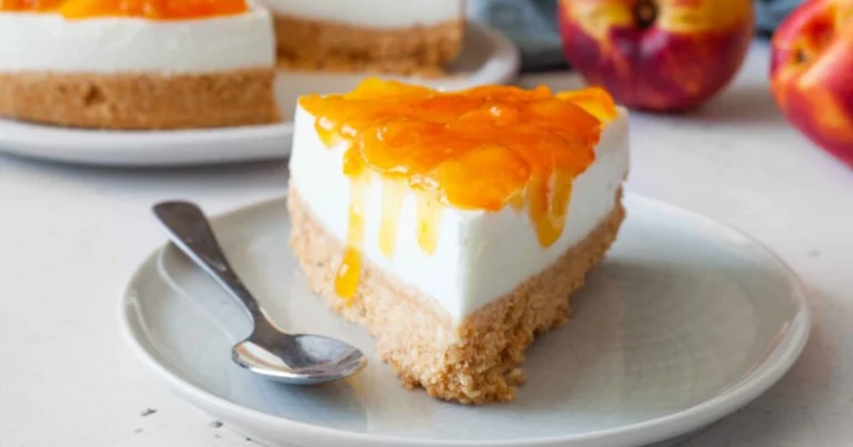 Torta Fredda Yogurt Greco e Pesche: Il Dolce Estivo Perfetto