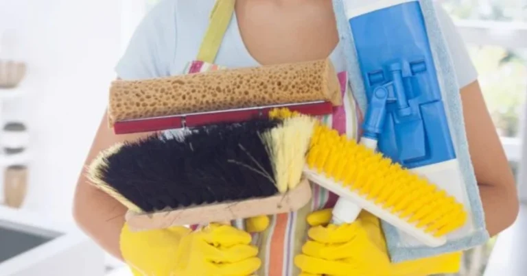 Con che frequenza pulire tutto in casa? La guida completa stanza per stanza
