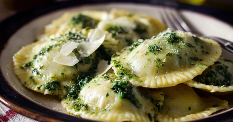 Ravioli di Spinaci e Ricotta Fatti in Casa: la ricetta classica per un piatto italiano genuino e gustoso
