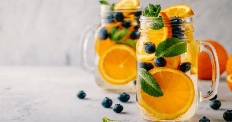 💧 Acqua al Limone, Menta e Sale Rosa: Il Segreto Mattutino per Energia e Idratazione Naturale 🍋🌿