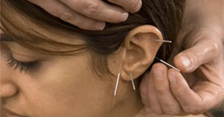 Riflessologia Auricolare: Guida Completa alla Tecnica Naturale per Equilibrare Corpo e Mente