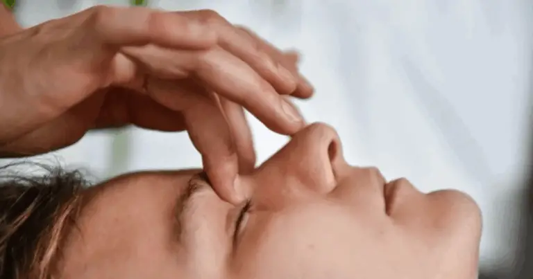 🌿 Acupressione: Tecniche Semplici per Rilassare il Corpo e Alleviare Disturbi Quotidiani