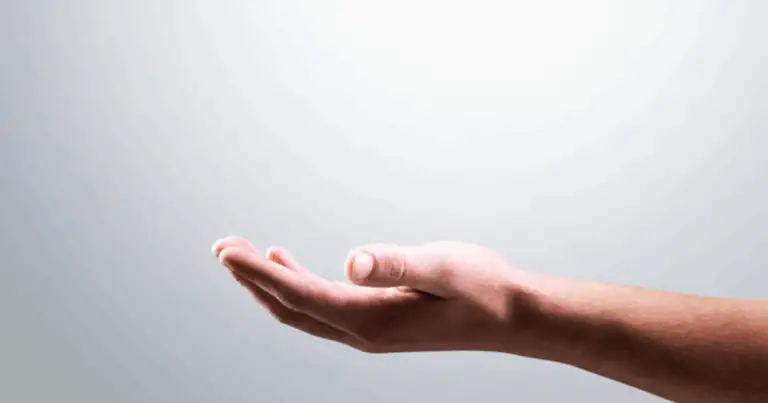 Riflessologia della Mano: la guida completa per ritrovare equilibrio e benessere