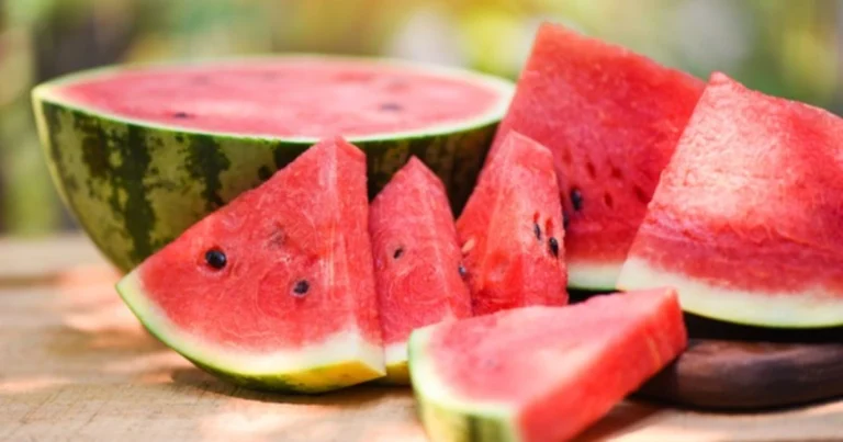 Mangia la Tua Acqua: Gli Alimenti più Ricchi di Idratazione per Restare in Forma e in Salute