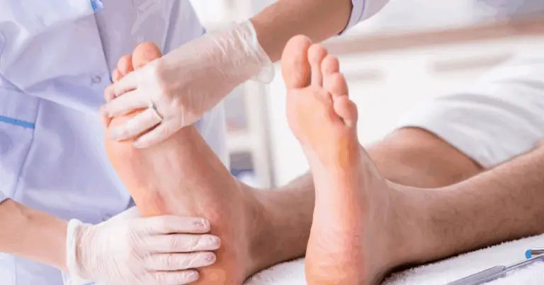 Segnali da non ignorare nei piedi: cosa indicano e come interpretarli