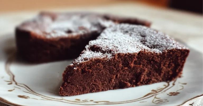 Torta proteica al cacao senza farina: ricetta veloce e golosa