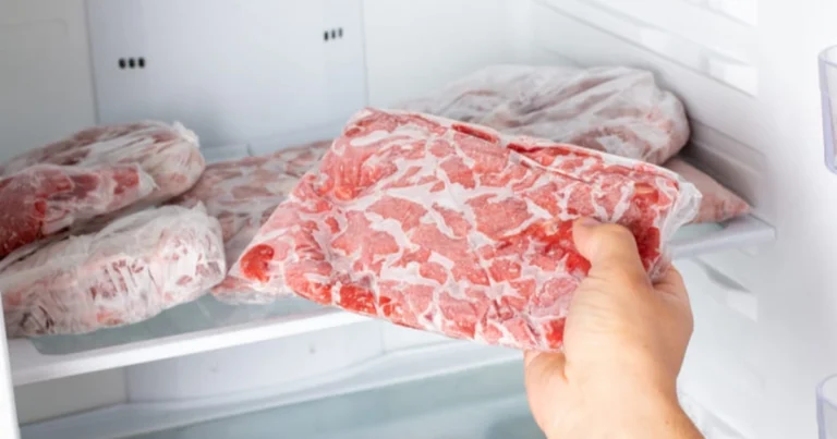 Quanto dura la carne cruda nel congelatore? Tutto quello che devi sapere per conservarla al meglio
