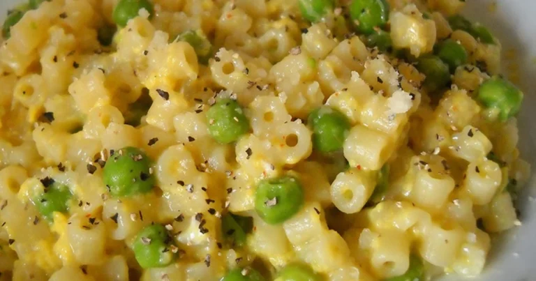 Pasta e piselli alla napoletana: ricetta tradizionale cremosa e nutriente