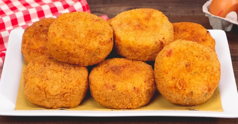 Frittatine di pasta napoletane: lo street food più amato di Napoli