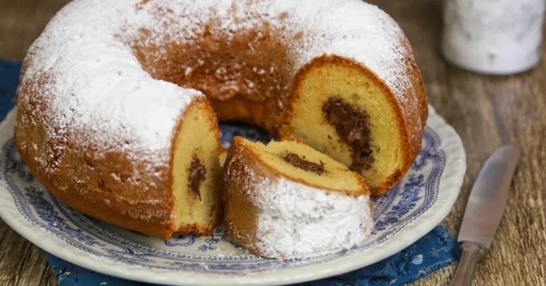 Ciambellone Nuvola alla Nutella: ricetta soffice senza burro né olio