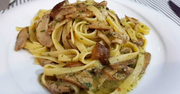Tagliatelle ai funghi porcini: la ricetta tradizionale del primo piatto autunnale