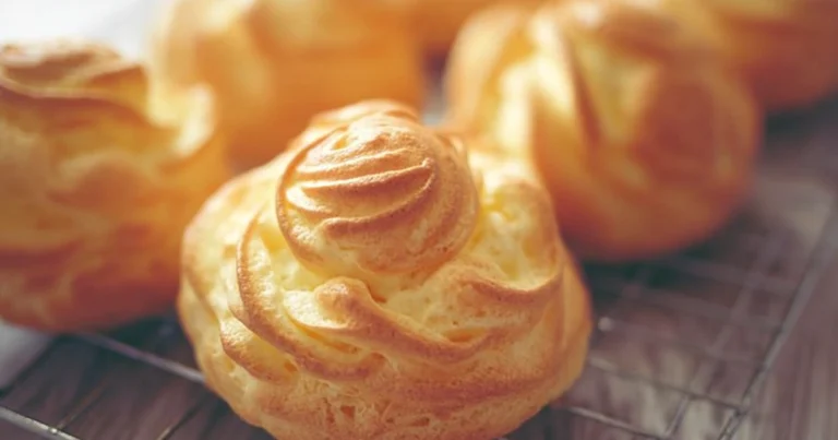 Pasta choux: ricetta base per dolci e rustici