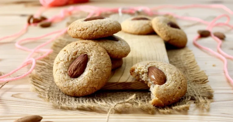 Biscotti alle mandorle: ricetta tradizionale semplice e fragrante