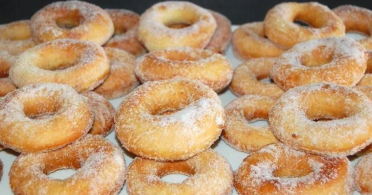 Graffe soffici con patate: la ricetta tradizionale delle ciambelle napoletane