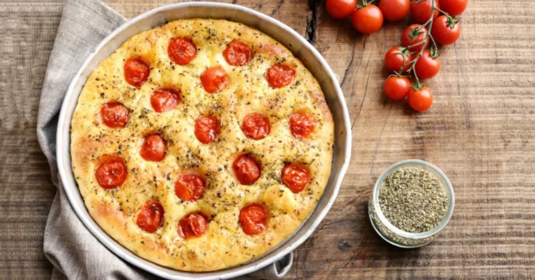 Focaccia barese: ricetta tradizionale e segreti per un risultato perfetto