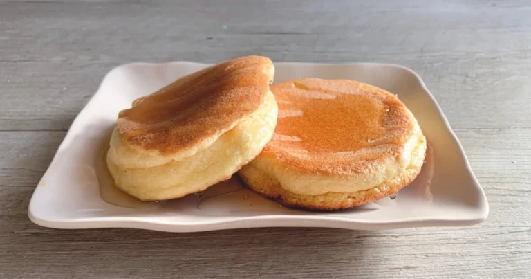 Pancakes Soffici come Nuvole: Ricetta Facile per una Colazione Perfetta