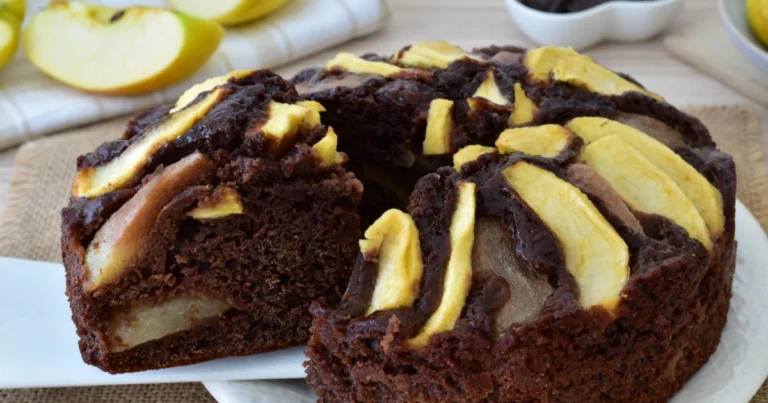 Torta Pere e Cioccolato: il dolce umido e fondente che conquista tutti