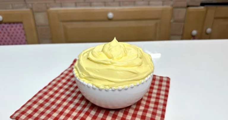 Crema al Mascarpone: Ricetta Classica, Vellutata e Perfetta per le Feste