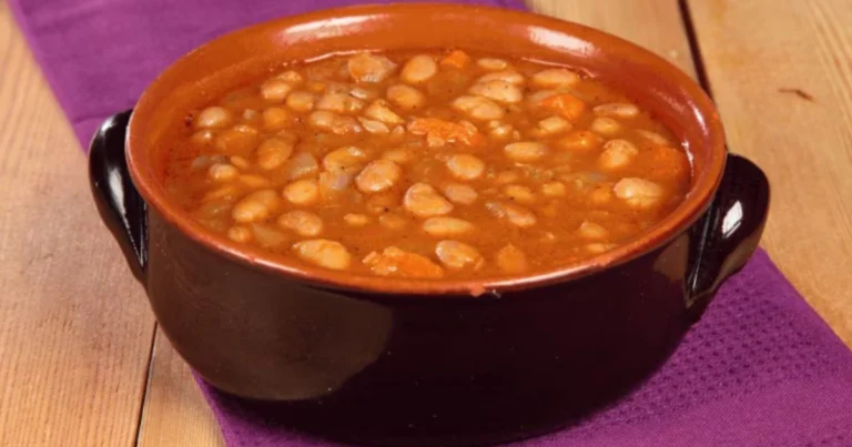Fagioli bianchi con chorizo: ricetta tradizionale cremosa e sostanziosa