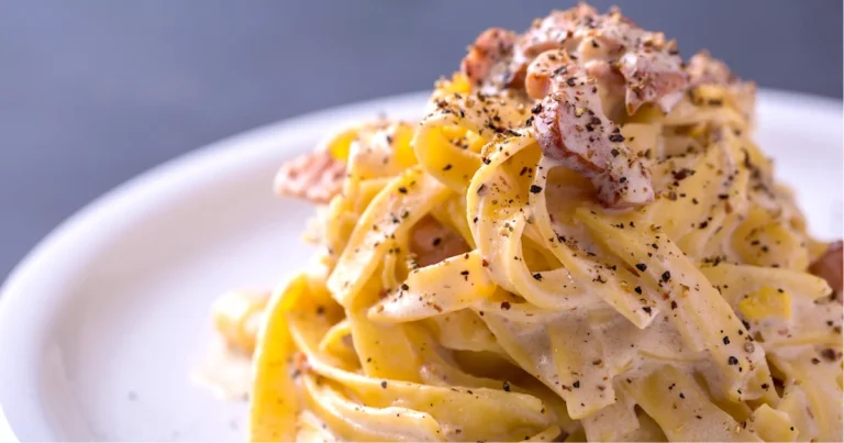 Fettuccine alla Papalina – La Ricetta Originale Romana