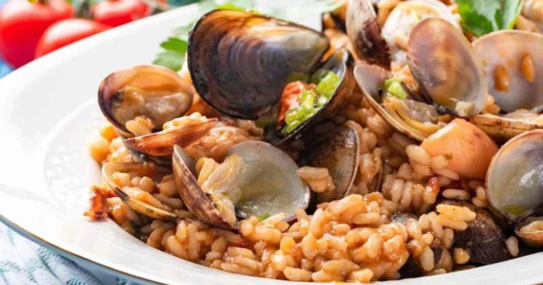 Risotto alla pescatora: la ricetta tradizionale del mare